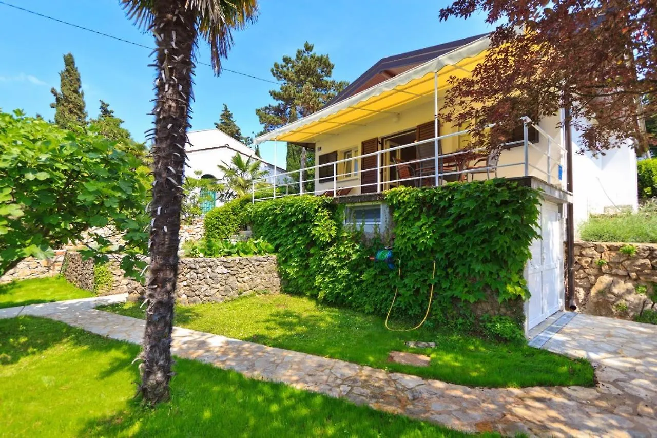 Vacation House Luka Malinska Nyaraló